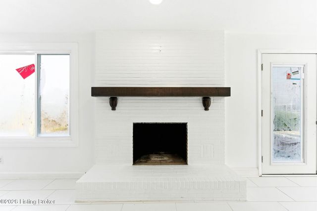 5533 Bruce Ave, Louisville, KY 40214