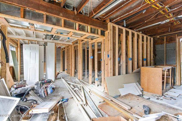 5533 Bruce Ave, Louisville, KY 40214