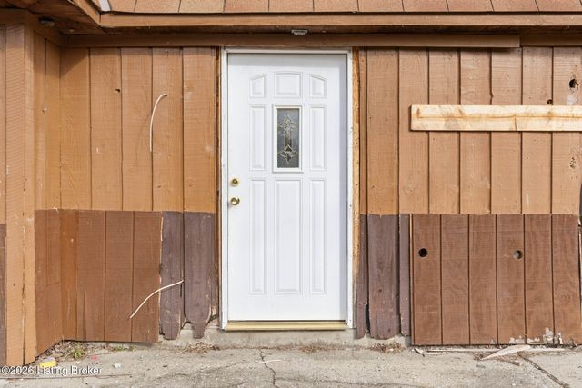 5533 Bruce Ave, Louisville, KY 40214