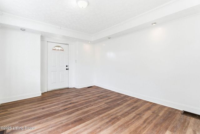 5533 Bruce Ave, Louisville, KY 40214