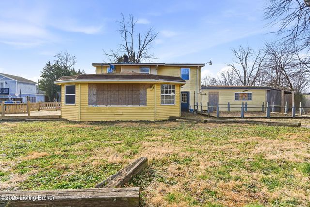 5533 Bruce Ave, Louisville, KY 40214