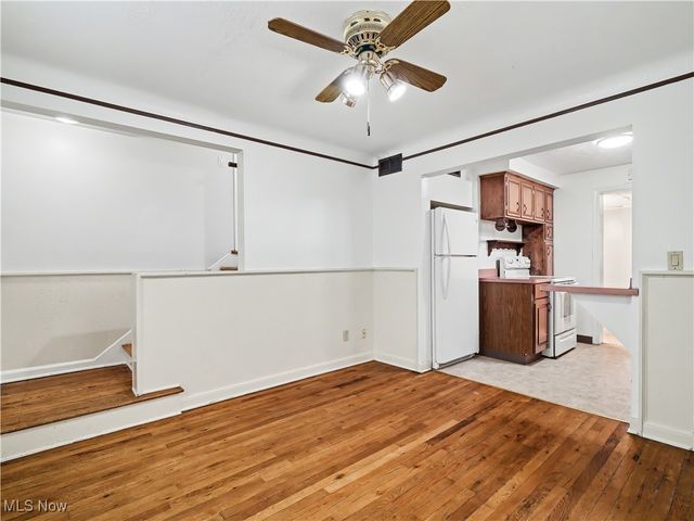 2200 Carabel Avenue, Lakewood, OH 44107