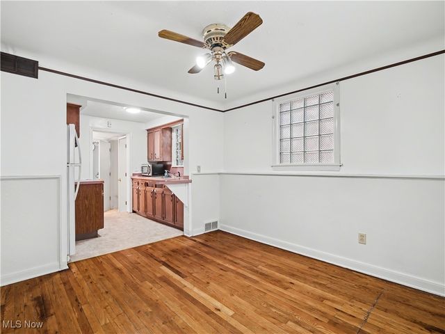 2200 Carabel Avenue, Lakewood, OH 44107