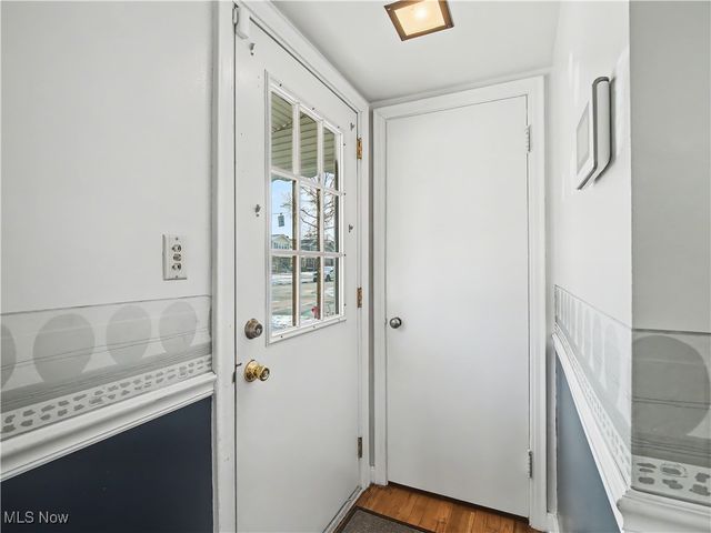 2200 Carabel Avenue, Lakewood, OH 44107