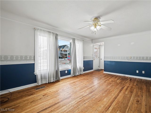 2200 Carabel Avenue, Lakewood, OH 44107