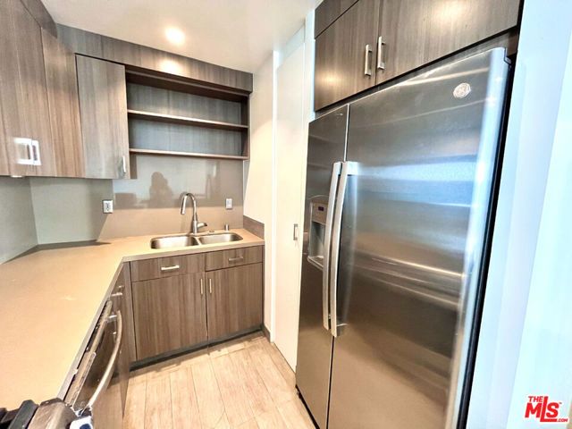 17350 W Sunset Boulevard 602, Los Angeles, CA 90272
