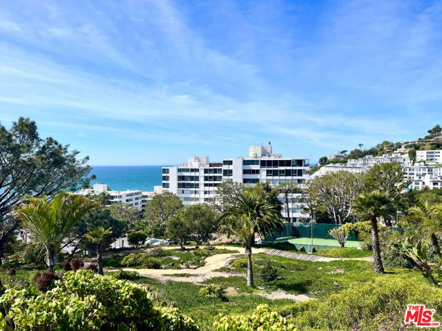 17350 W Sunset Boulevard 602, Los Angeles, CA 90272