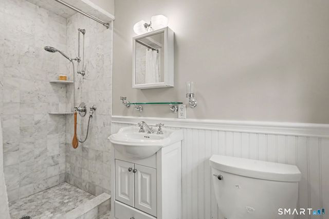 10 Old Field Place, Norwalk, CT 06853