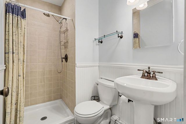 10 Old Field Place, Norwalk, CT 06853
