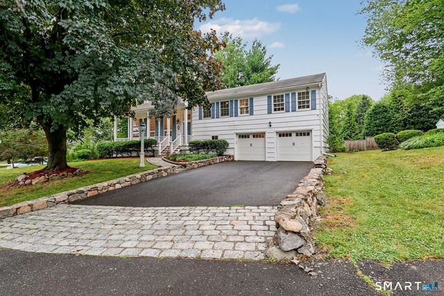 10 Old Field Place, Norwalk, CT 06853