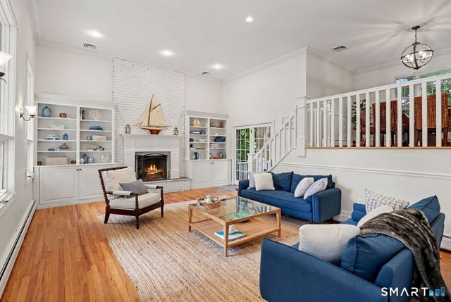 10 Old Field Place, Norwalk, CT 06853