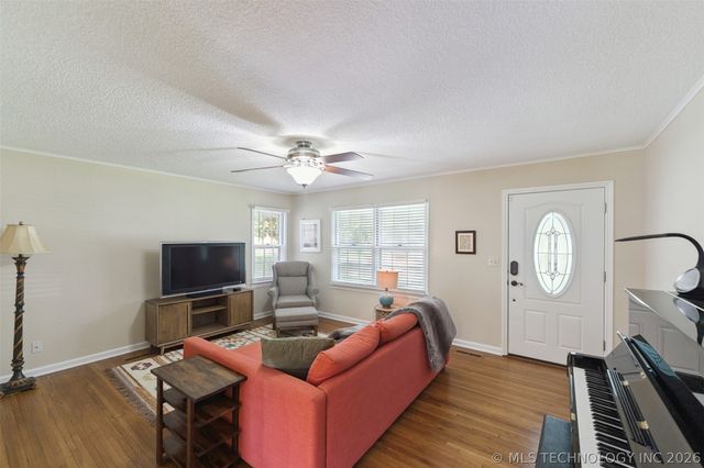 4162 S St Louis Avenue, Tulsa, OK 74105