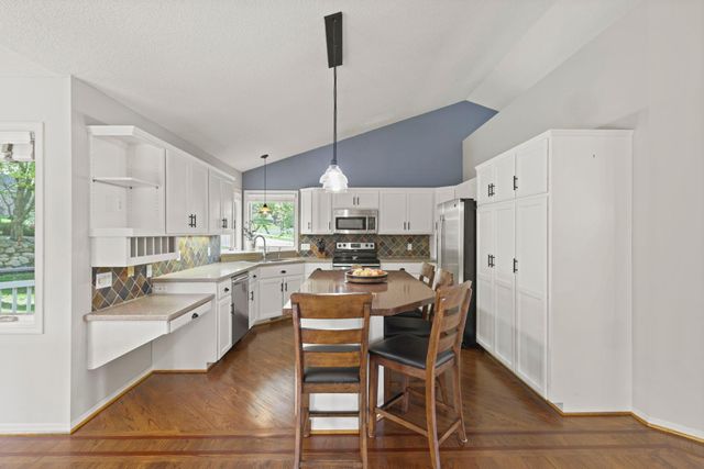 9214 161st Street W, Lakeville, MN 55044