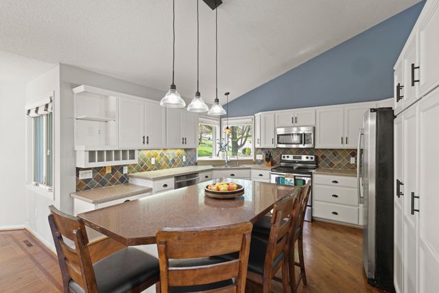 9214 161st Street W, Lakeville, MN 55044