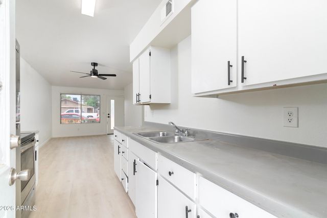 2444 E WILLETTA Street 4, Phoenix, AZ 85008