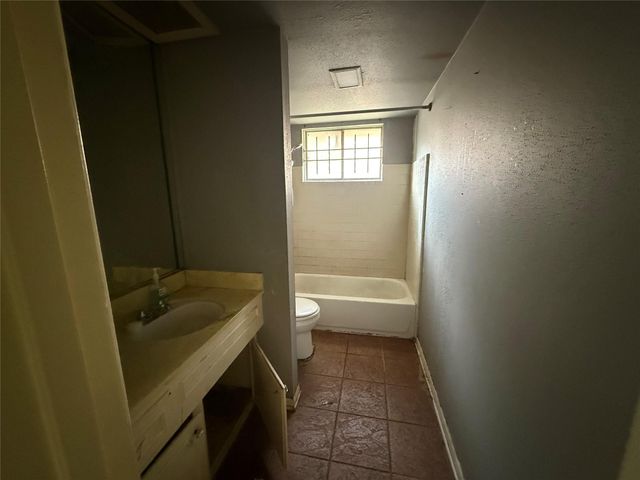 11011 Burningbush Lane, Houston, TX 77016
