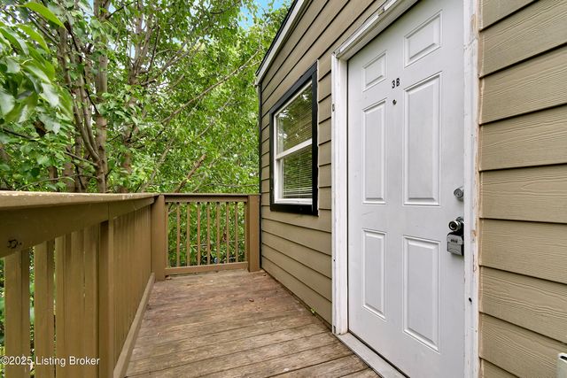 628 E Oak St, Louisville, KY 40203