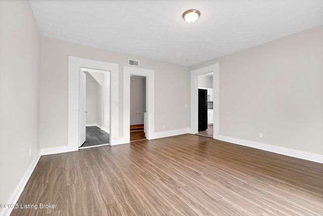 628 E Oak St, Louisville, KY 40203