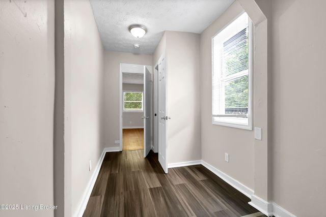 628 E Oak St, Louisville, KY 40203