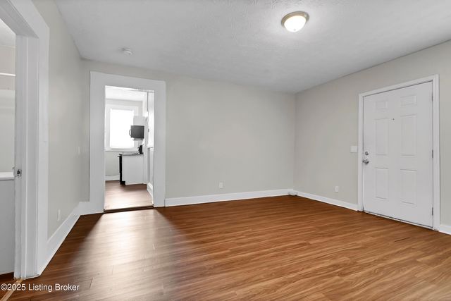 628 E Oak St, Louisville, KY 40203