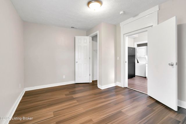 628 E Oak St, Louisville, KY 40203