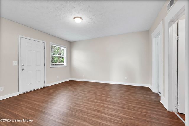 628 E Oak St, Louisville, KY 40203