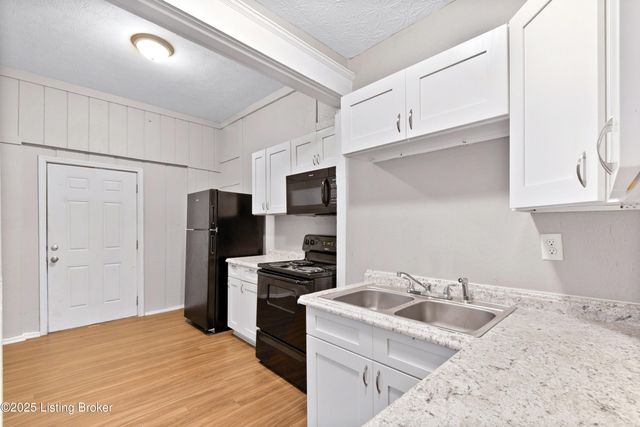 628 E Oak St, Louisville, KY 40203