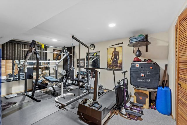 3217 N Paris Avenue, Chicago, IL 60634