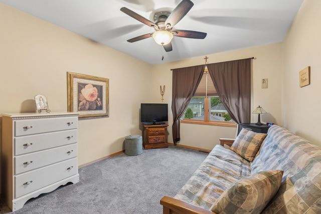 3217 N Paris Avenue, Chicago, IL 60634
