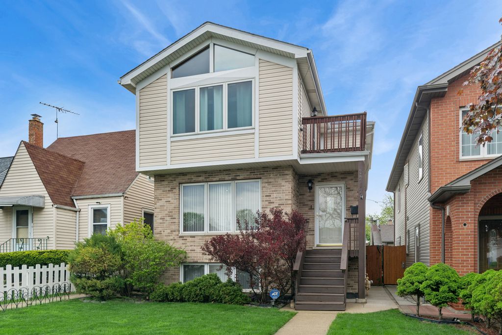 3217 N Paris Avenue, Chicago, IL 60634