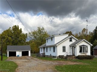 7091 Warren Sharon Road, Brookfield, OH 44403