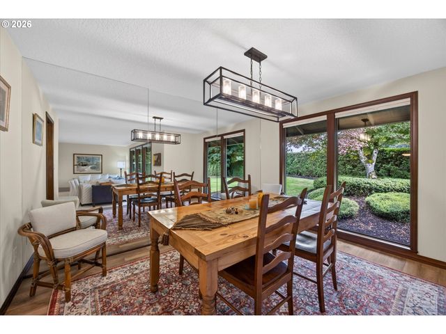10780 NAVAJO Way, Oregon City, OR 97045