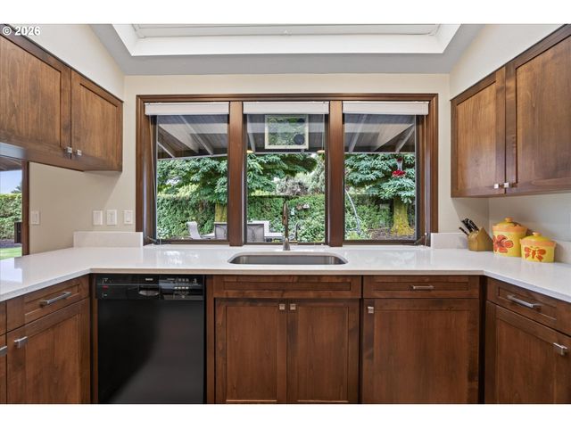 10780 NAVAJO Way, Oregon City, OR 97045
