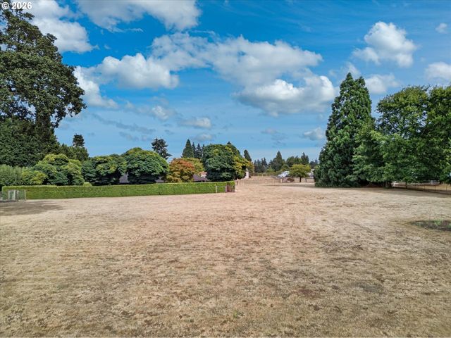 10780 NAVAJO Way, Oregon City, OR 97045