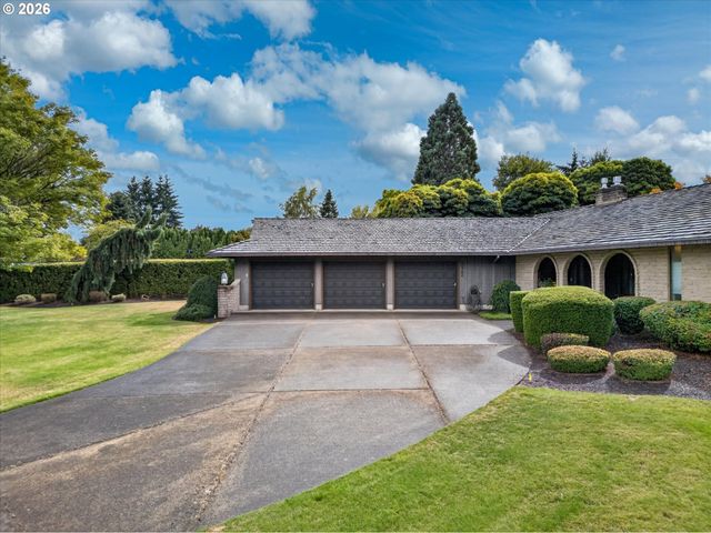 10780 NAVAJO Way, Oregon City, OR 97045