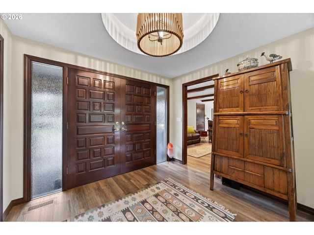 10780 NAVAJO Way, Oregon City, OR 97045