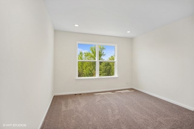 239 Stonington Drive, Bloomingdale, IL 60108