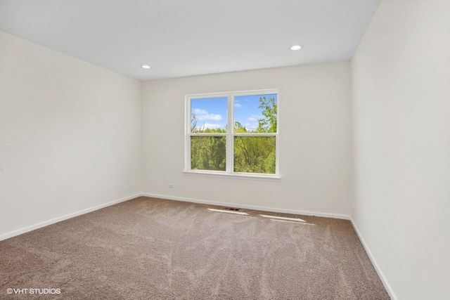 239 Stonington Drive, Bloomingdale, IL 60108