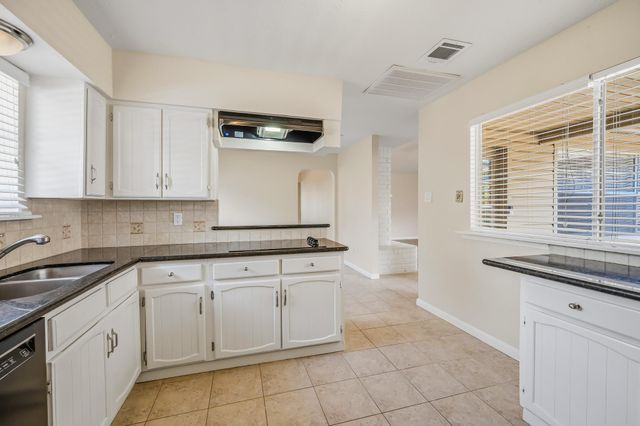 12107 Brighton Lane, Stafford, TX 77477