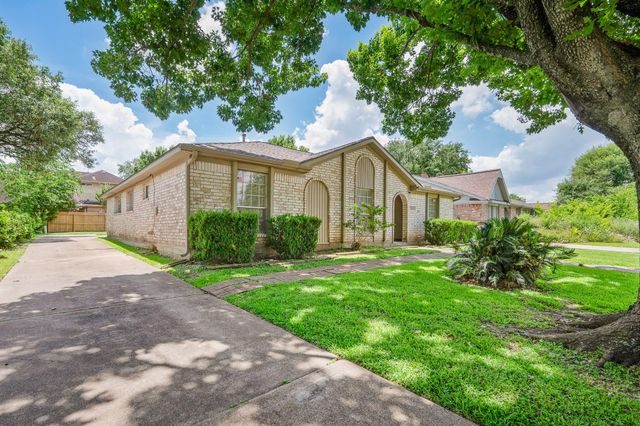 12107 Brighton Lane, Stafford, TX 77477