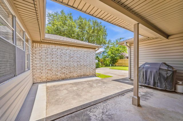 12107 Brighton Lane, Stafford, TX 77477