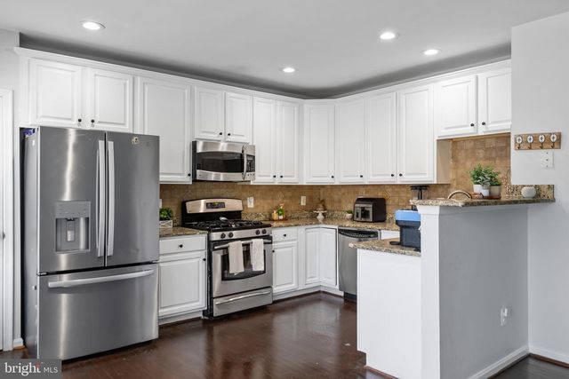 4309 STONE MOUNTAIN CT, Dumfries, VA 22025
