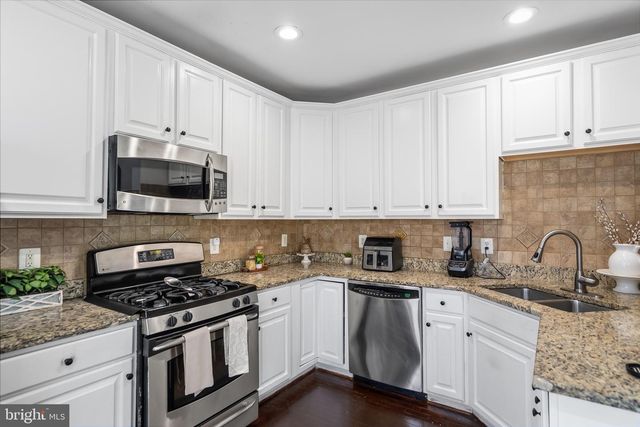 4309 STONE MOUNTAIN CT, Dumfries, VA 22025