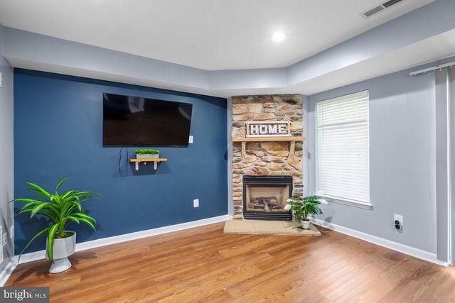 4309 STONE MOUNTAIN CT, Dumfries, VA 22025
