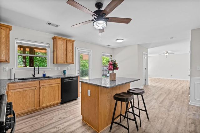 148 Hidden Lake Circle, Canton, GA 30114