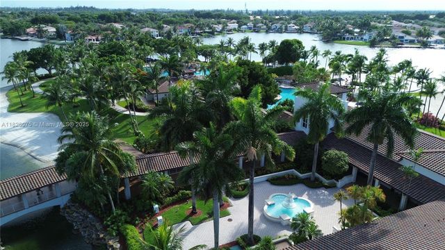 11339 NW 71st St, Doral, FL 33178