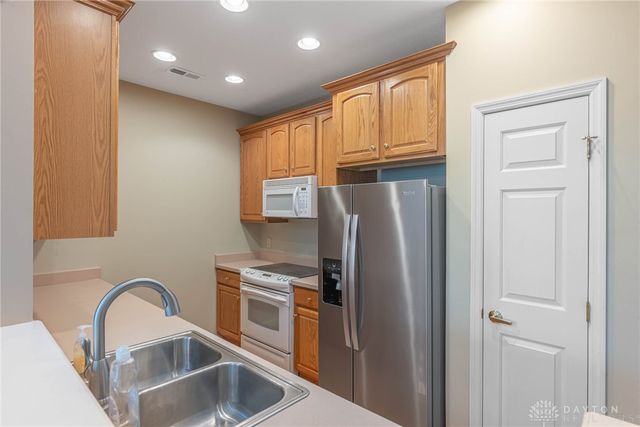 1453 Little Yankee Run, Centerville, OH 45458