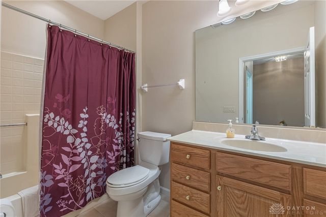1453 Little Yankee Run, Centerville, OH 45458