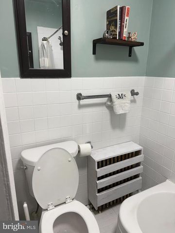 279 HERMITAGE ST, Philadelphia, PA 19127