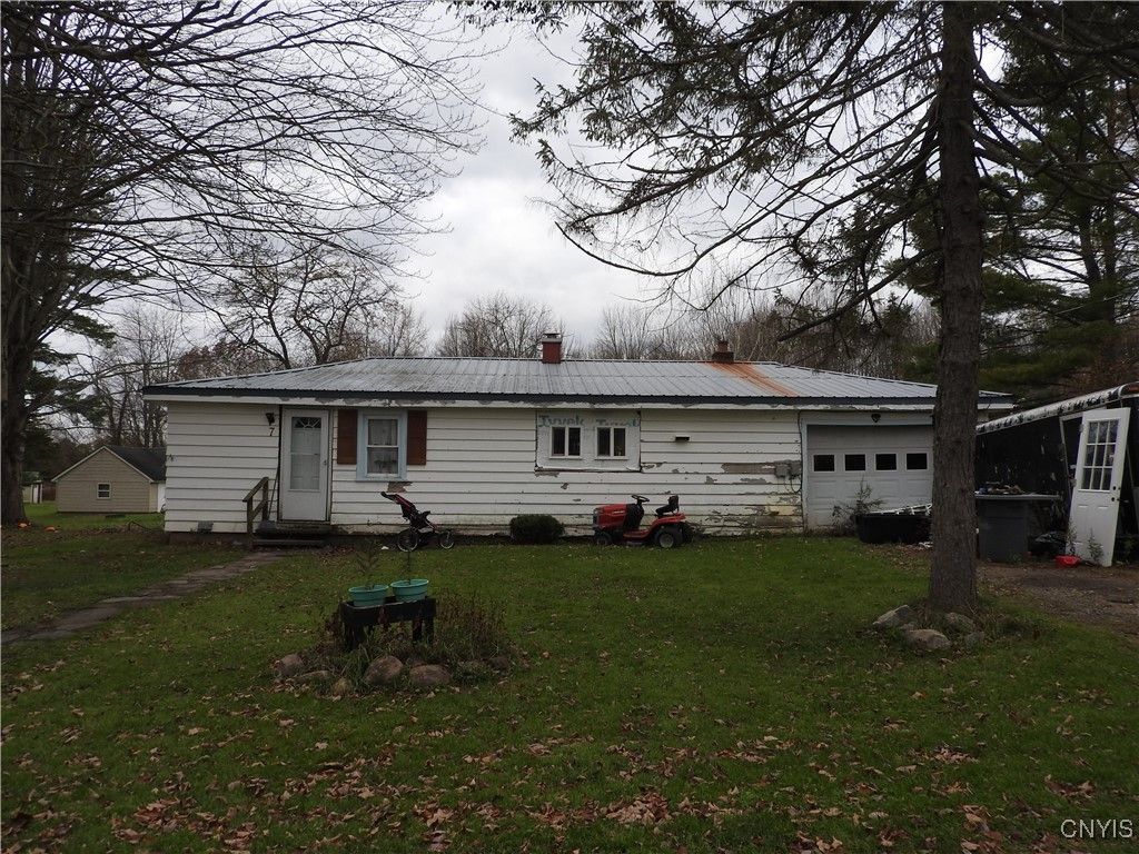 7 Clemons Drive, Volney, NY 13069